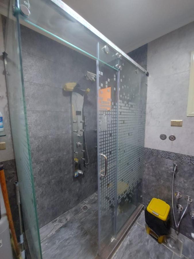 Apartment Jardenia Almazh: Upscale 3-bedroom With City Views